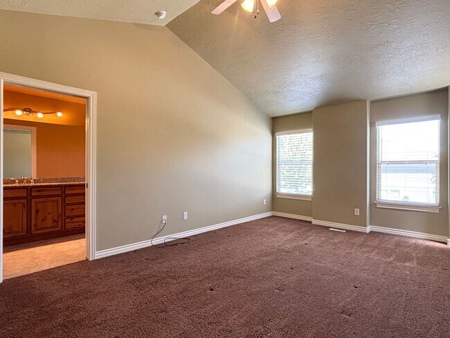 Building Photo - Beauty & Space on Premium Corner Lot!