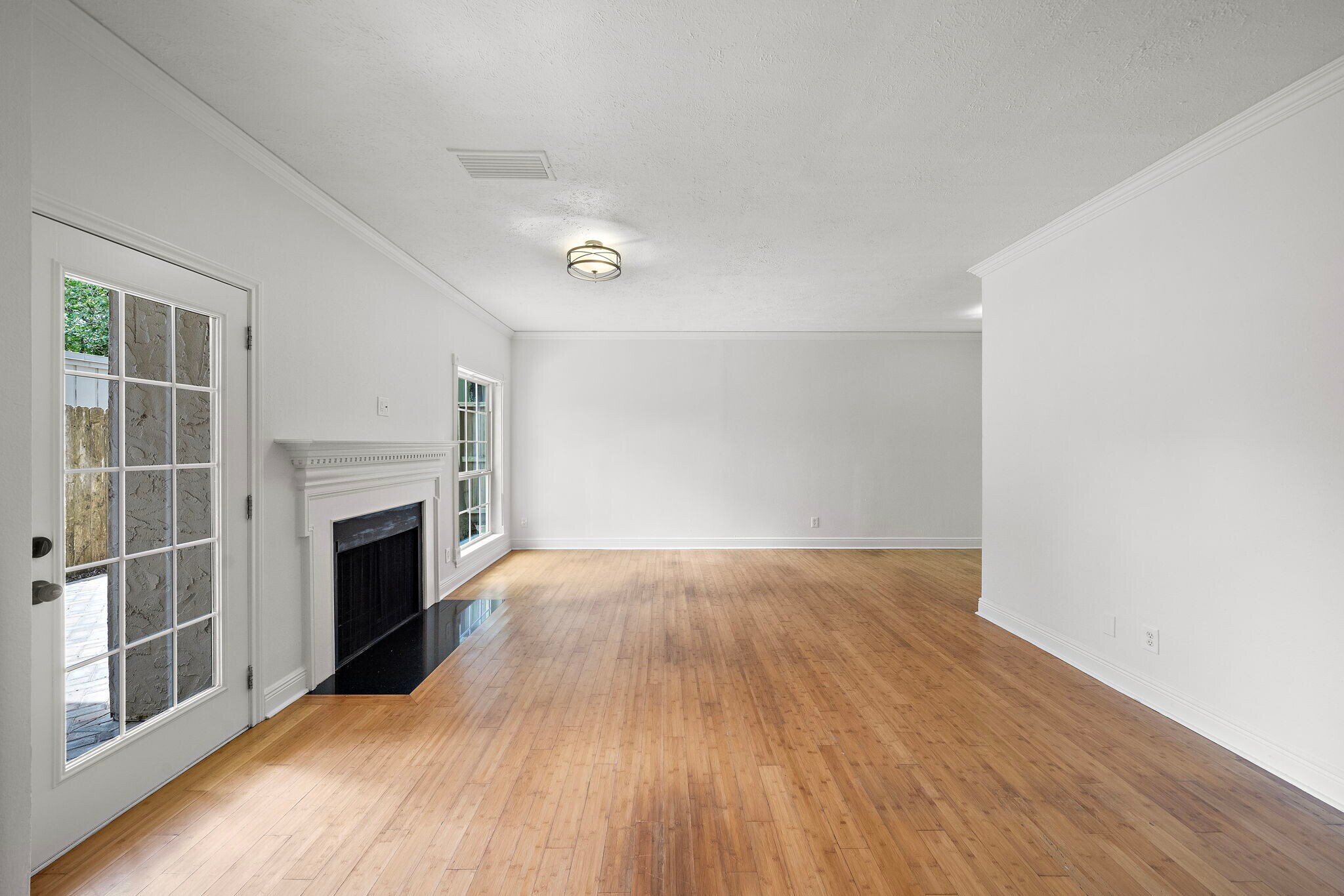 Building Photo - 2220 Bering Dr