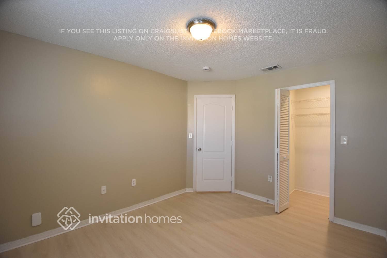 Building Photo - 15290 SW 51st St