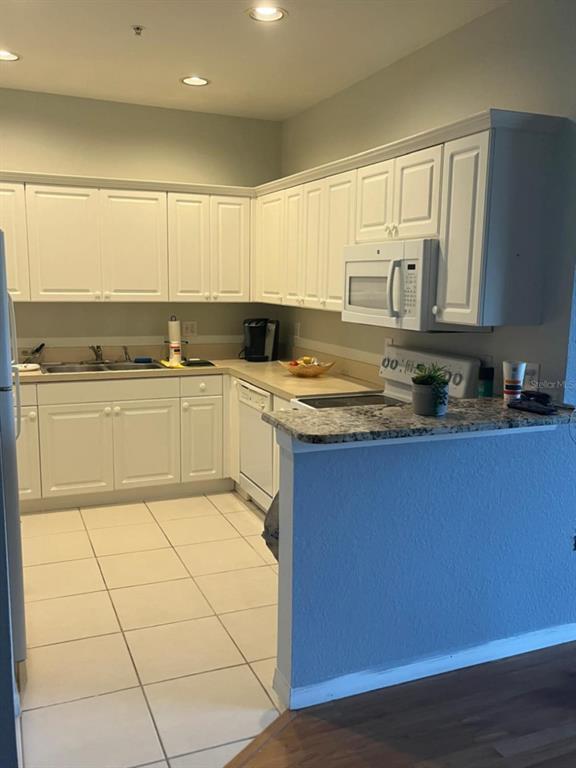 Building Photo - 3962 Mediterranea Cir