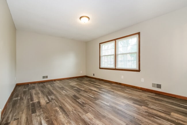 Building Photo - Comfortable 3 Bedroom Home in Independence