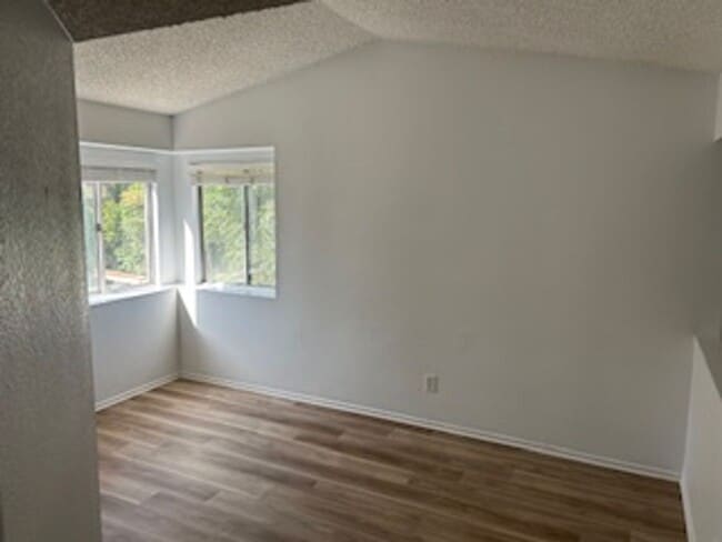 Building Photo - knollridge