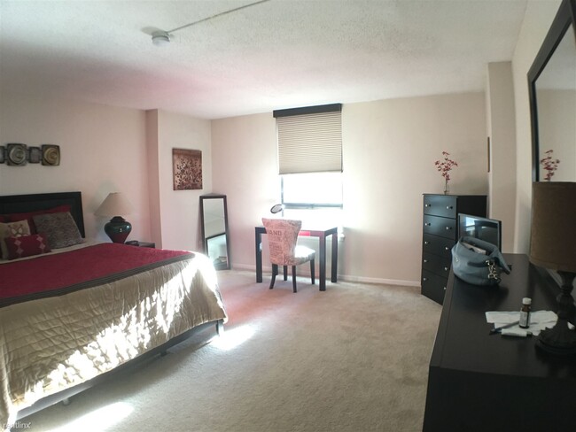 Building Photo - 1 br, 1 bath Condo - 1020 15th Street 3A