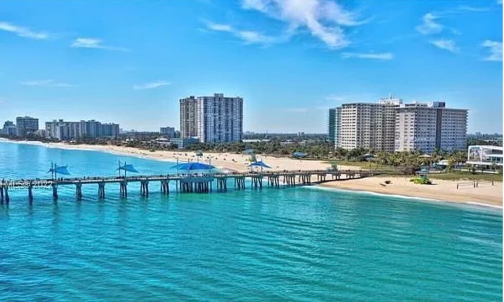 Building Photo - 3221 NE 7th St