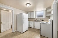 Building Photo - 715 14th St