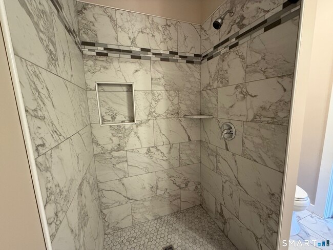 Building Photo - 24 Breckenridge Ave