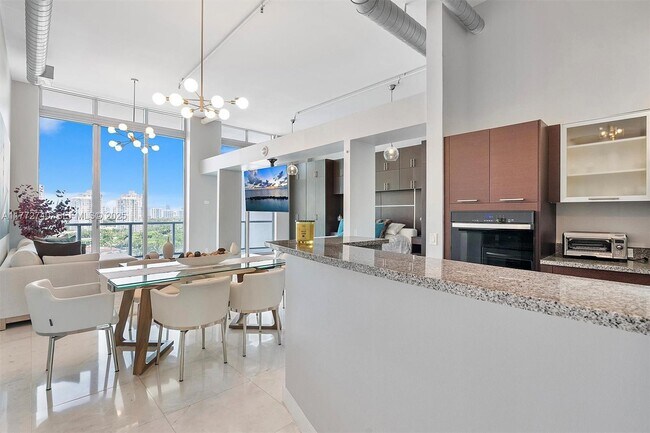 Building Photo - 3029 NE 188th St