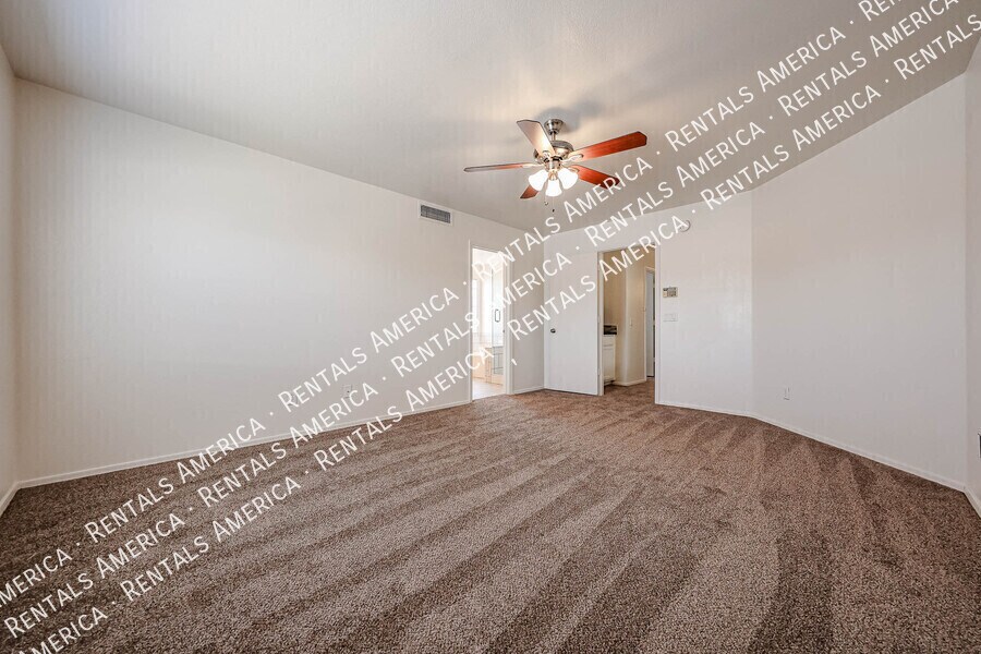 Building Photo - 2361 W Myrtle Dr