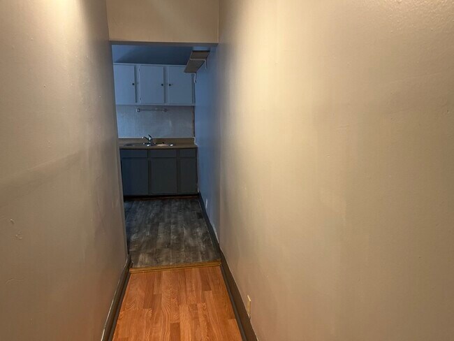 Building Photo - 15534 Turlington Ave