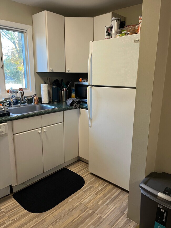 Building Photo - 85 N Highland Ave