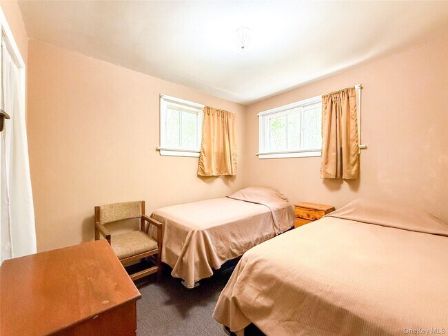 Building Photo - 8515 Soundview Ave