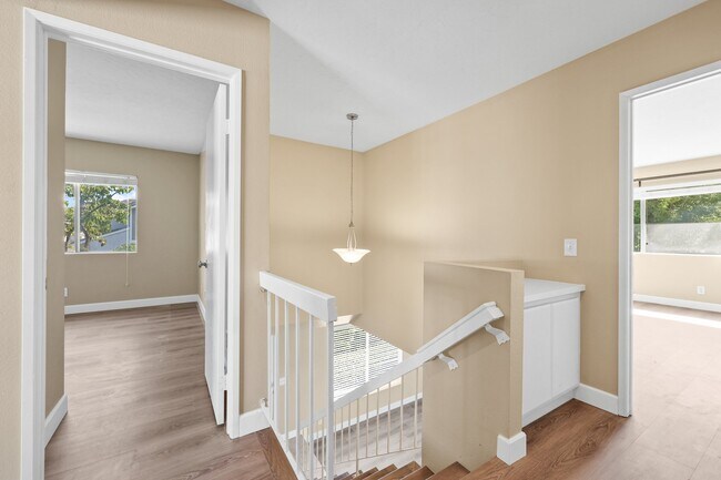 Building Photo - 1101 Golden Springs Dr