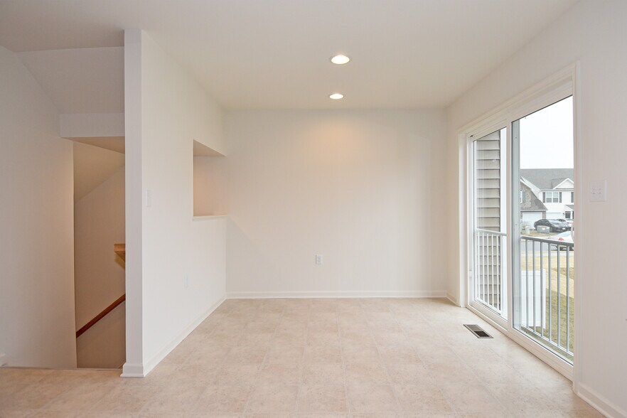 Building Photo - 11 Cecily Way