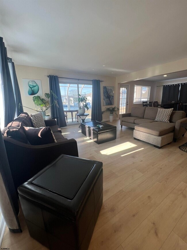 Building Photo - 239 N Derby Ave