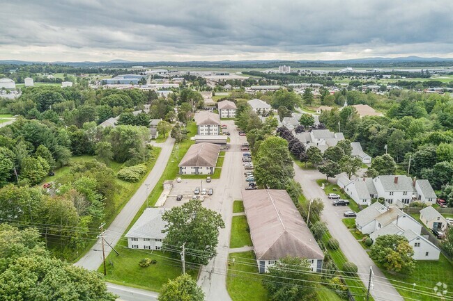 Building Photo - Cedarwoods Apartments