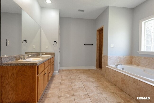 Building Photo - 2729 Quail Run Dr