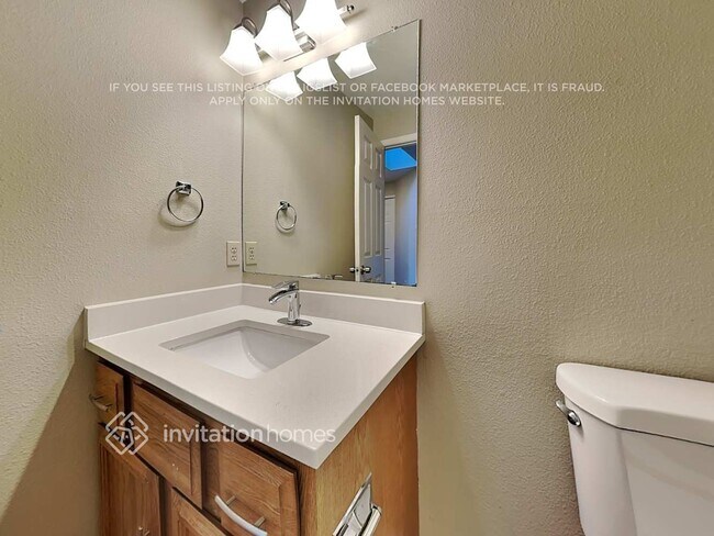 Building Photo - 833 SW 313th Ct