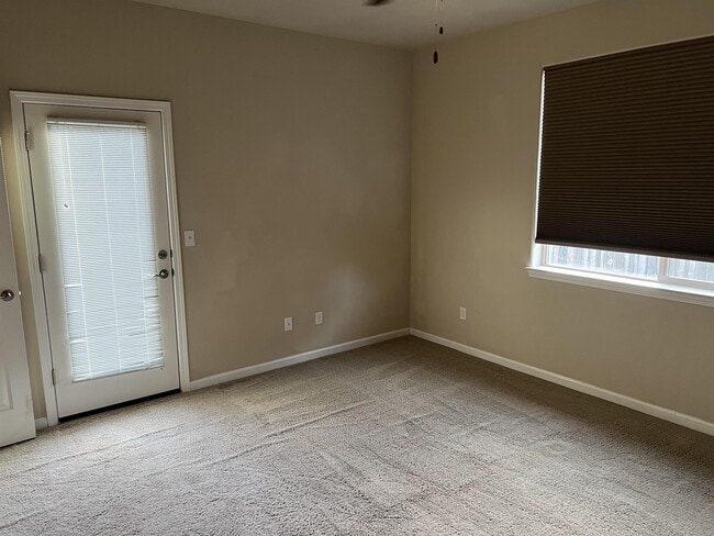 Building Photo - 4321 Paulson Ln