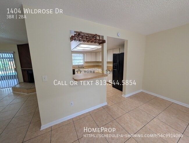 Building Photo - 1404 Wildrose Dr