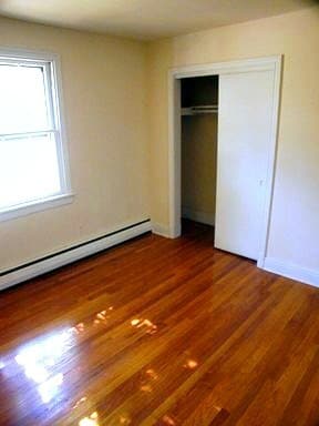 Building Photo - -- AVAILABLE APRIL 15TH -- 4 BR / 3 BA Raised Ranch, Brick home in Pinedale Farms (West End!), Av...