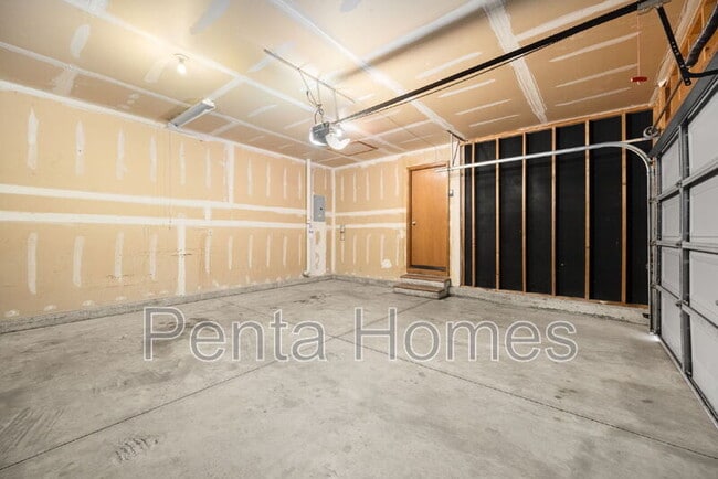 Building Photo - 3319 Sun Disk Ct