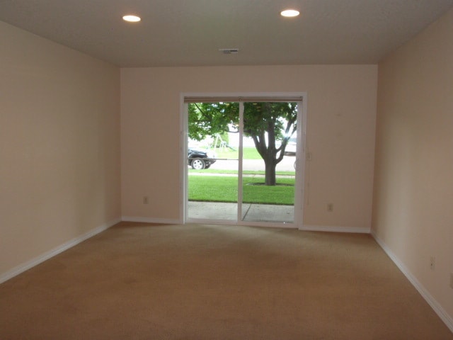 Building Photo - 2342 Burlington Ave