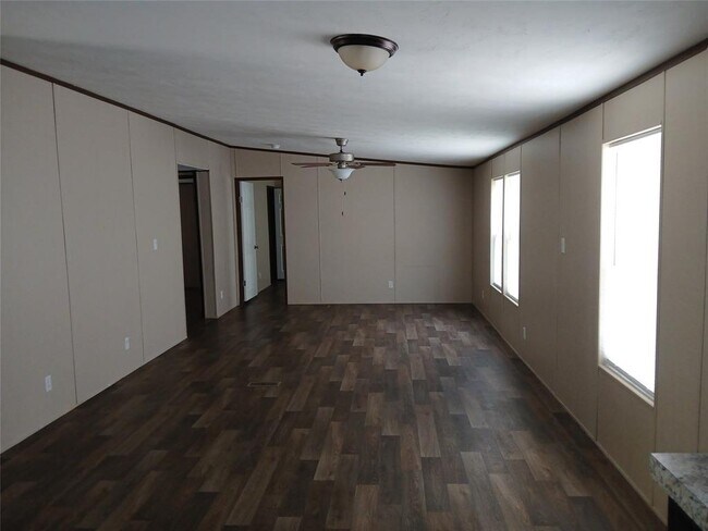 Building Photo - 7070 FM1115