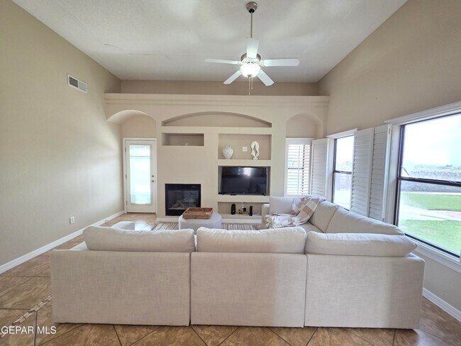 Building Photo - 7346 Gulf Creek Dr