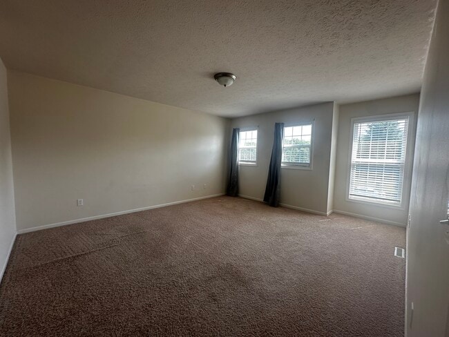 Building Photo - 54935 Cheyenne Meadows Dr