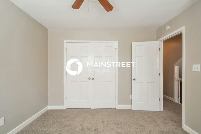 Building Photo - 3 Bedroom Pet-Friendly Home in WAKE FOREST...