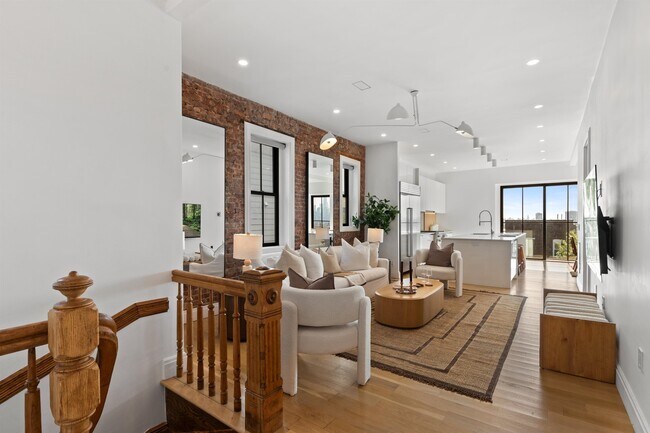 Building Photo - 644 Palisade Ave