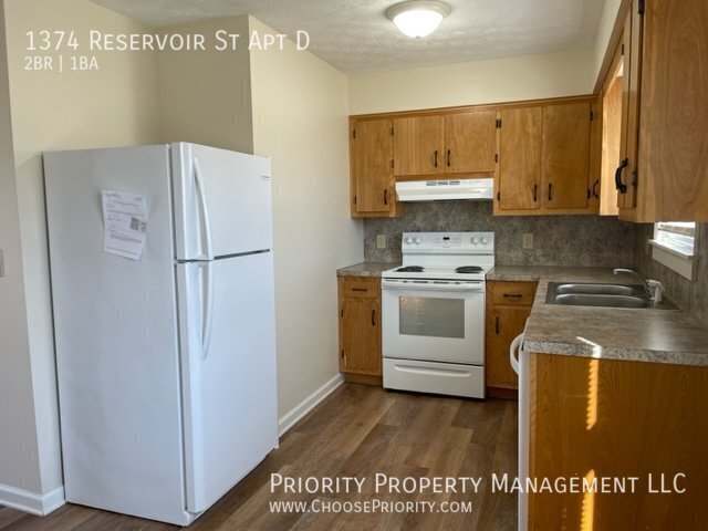 Building Photo - Charming 2-Bed Oasis in Harrisonburg—Your ...