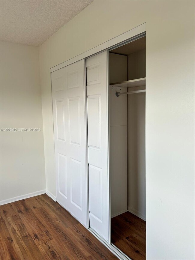 Building Photo - 3000 Sunrise Lakes Dr W