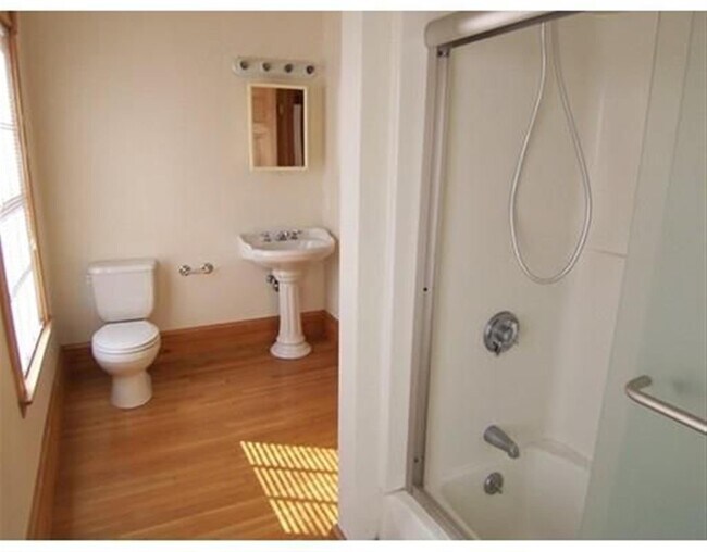 Building Photo - 267 Broadway