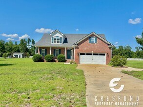 Building Photo - CHARMING 3 BEDROOM READY FOR MOVE IN TODAY!