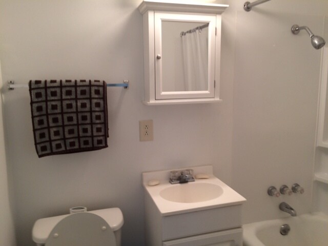 Building Photo - 100 Tremont Ave