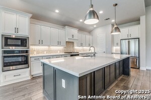 Building Photo - 361 Bridle Trl