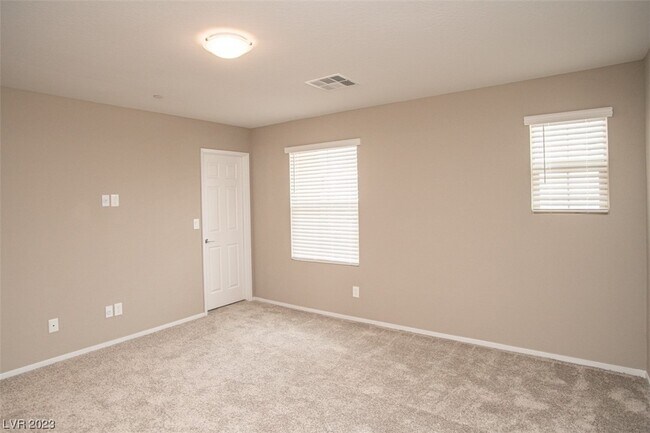 Building Photo - 9 Alamere Falls Dr