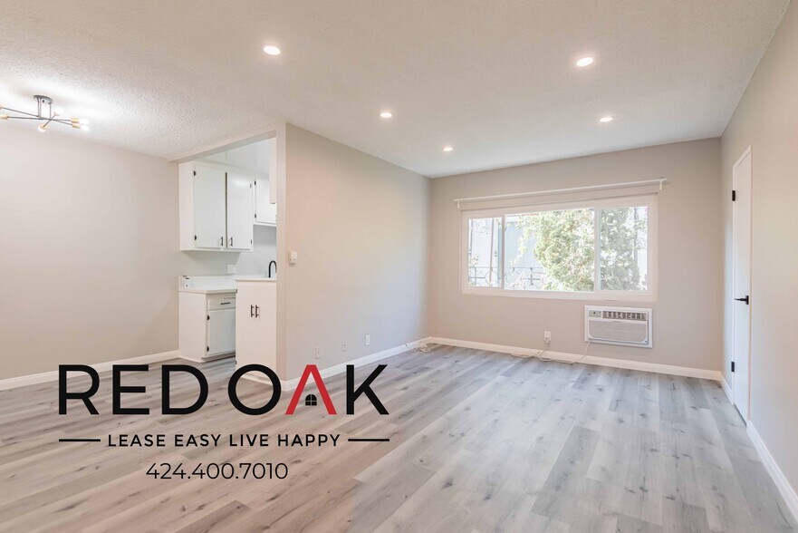 Building Photo - 929 N Genesee Ave