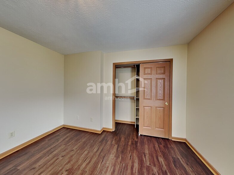 Building Photo - 1399 Palm Ct