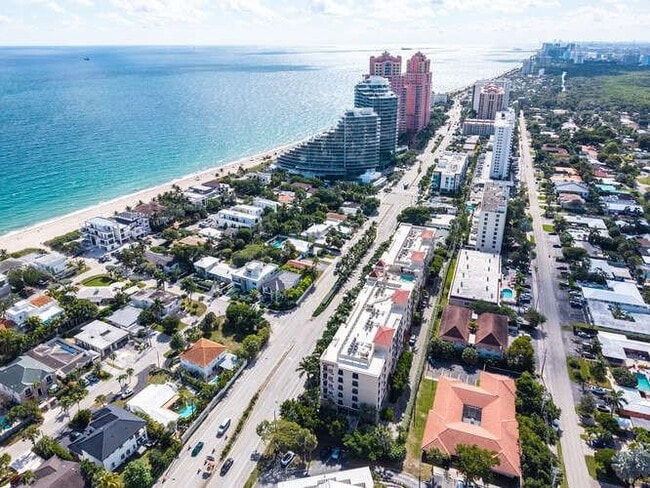 Building Photo - 2401 N Ocean Blvd