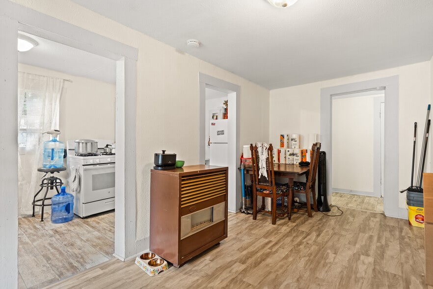 Building Photo - 2417 N 22nd St