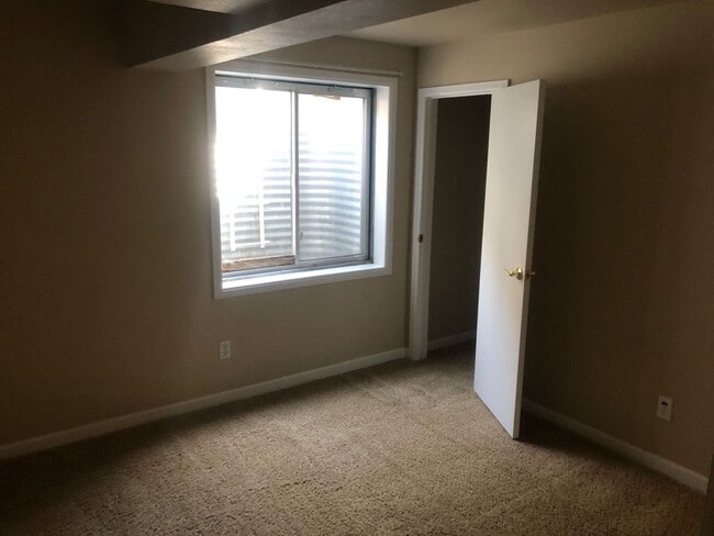 Building Photo - Nice Home with Finished Basement in South Loveland