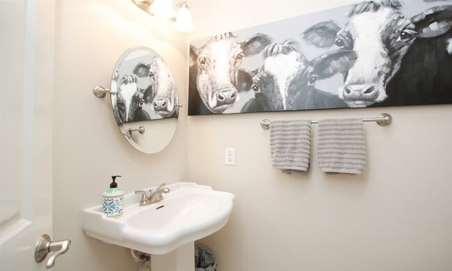 Building Photo - 1525 Briar Bend Dr