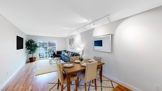 Primary Photo - 255 Beacon St