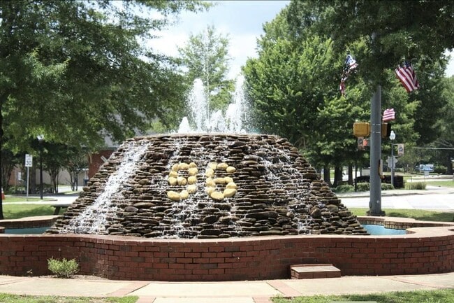 Building Photo - 287 Gholson Ave