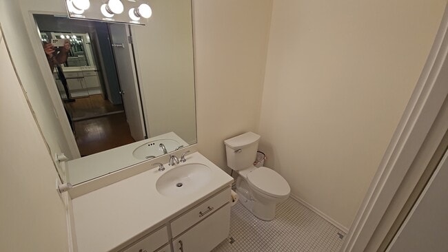 Building Photo - 6600 W 83rd St