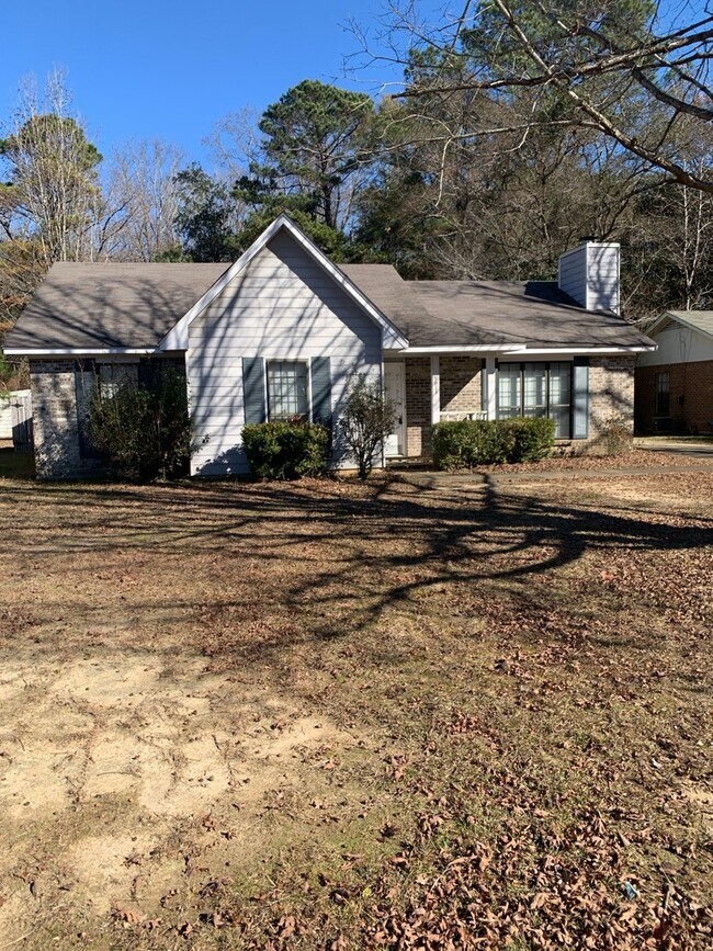 Building Photo - 5821 Acacia Ct