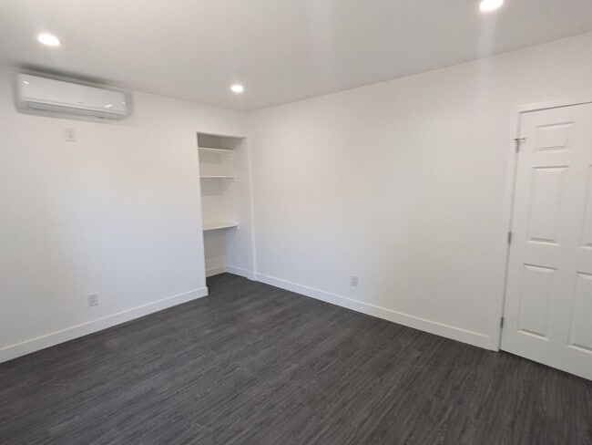 Building Photo - Wonderful 3-bedroom: