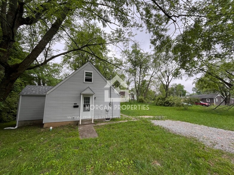 Primary Photo - 1833 W 23rd St